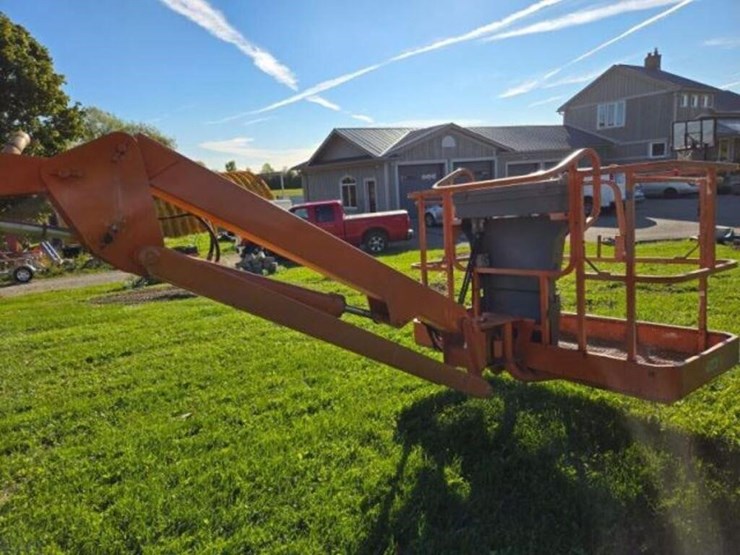 2004-jlg-600aj-image-25