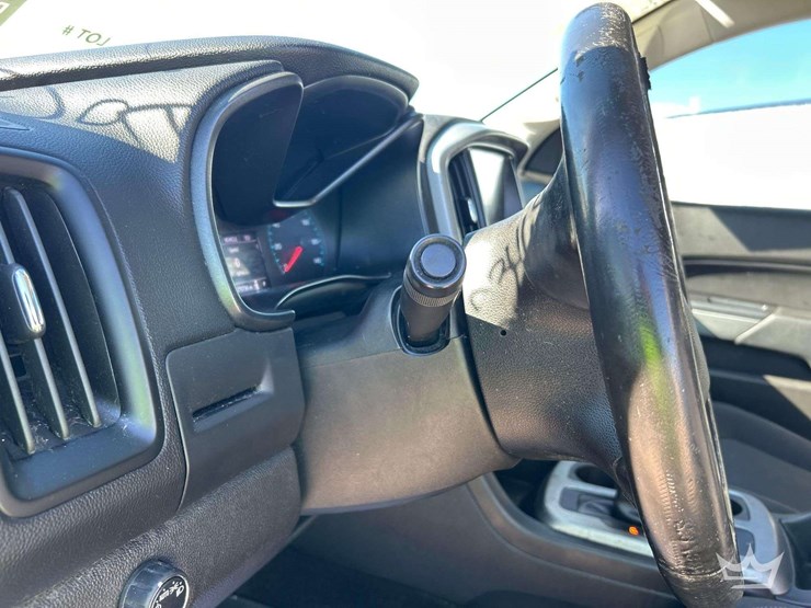2015-chevrolet-colorado-image-11