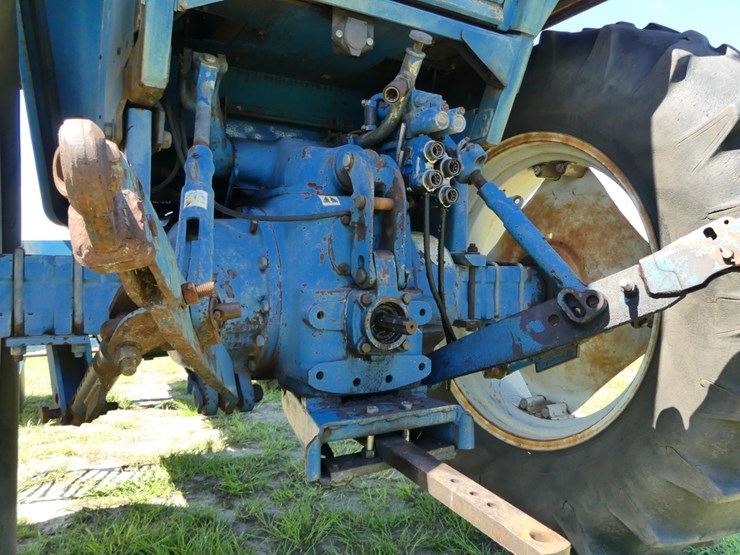 ford-7710-image-6