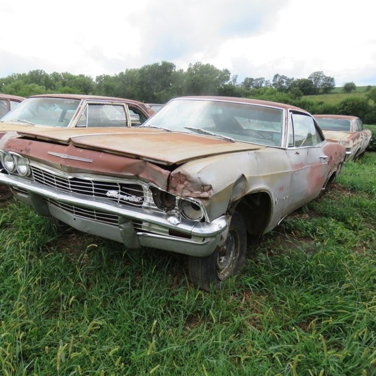 1965 Chevrolet Impala 2dr HT