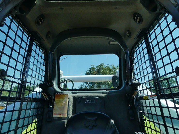 2015-bobcat-t770-image-14