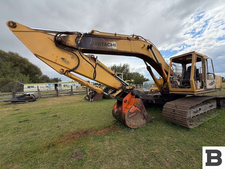 1985-hitachi-uh07-lc-7-image-8