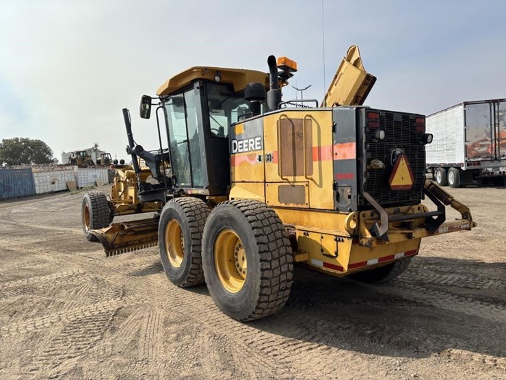 2009-deere-772g-image-4