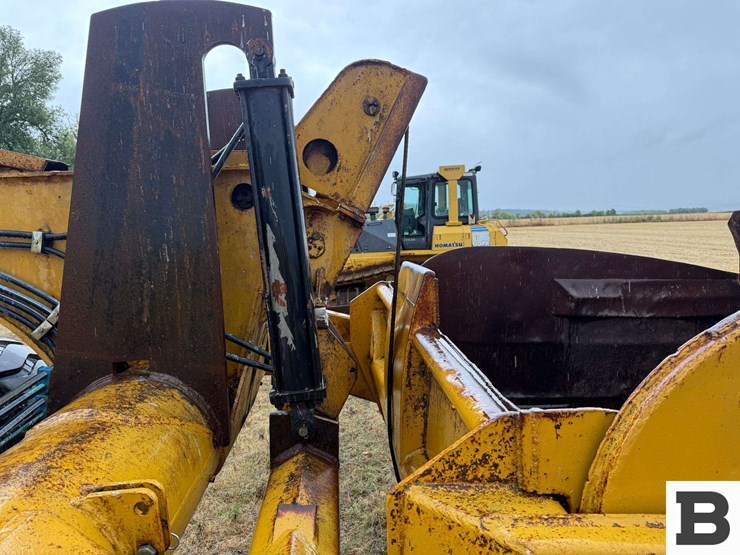 caterpillar-60-image-22