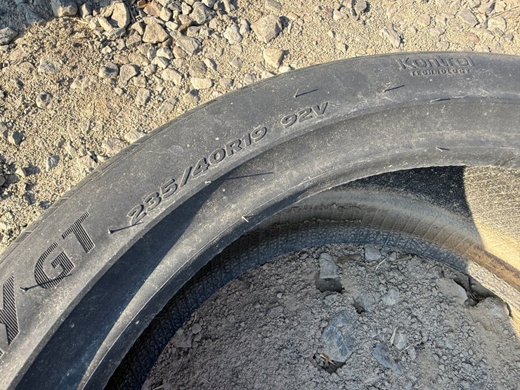 #2807-•-(1)-235/40r19-tire-inv#-2807-image-6