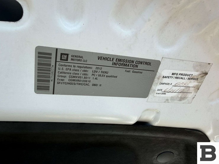 2012-chevrolet-cruze-sedan-image-30