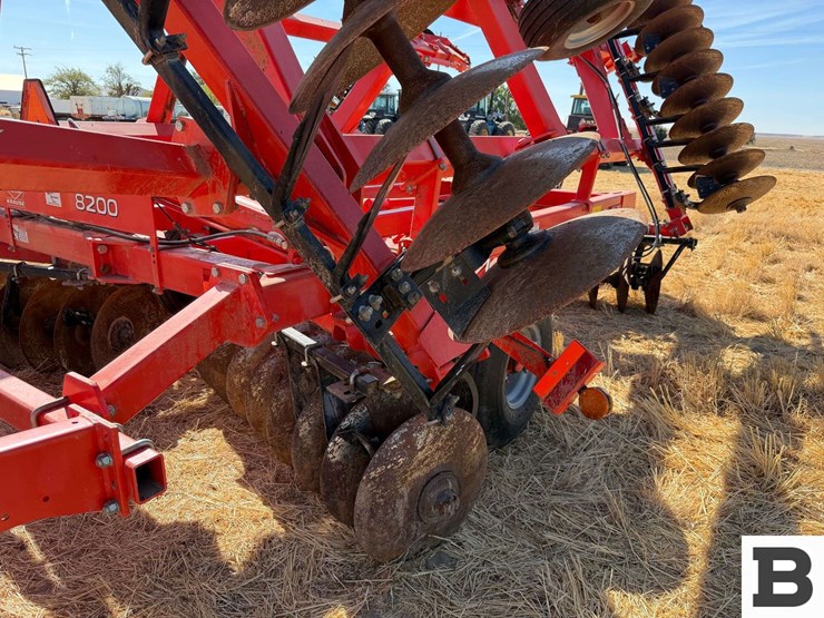 2012-kuhn-krause-8200-twin-offset-disc-image-45
