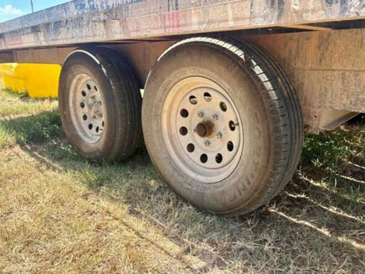 2020---var-20'-flatbed-trailer-image-6
