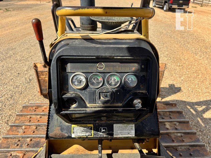 2001-deere-550h-lt-image-11