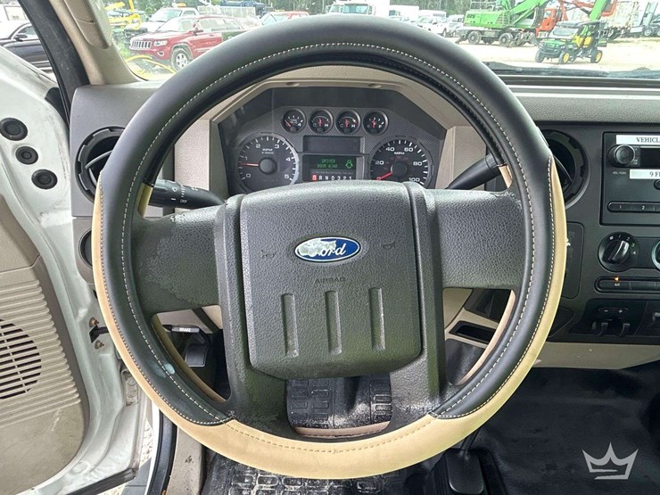2009-ford-l-image-21