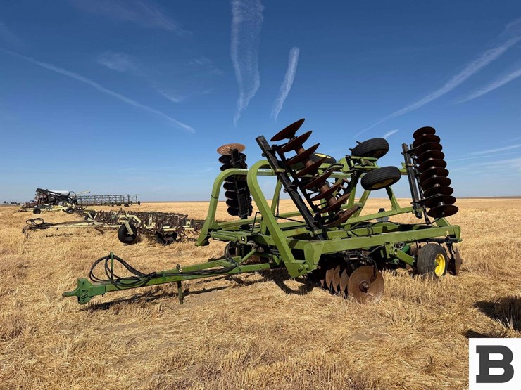 john-deere-twin-offset-disc-image-1