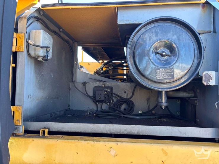 deere-330c-lc-image-16