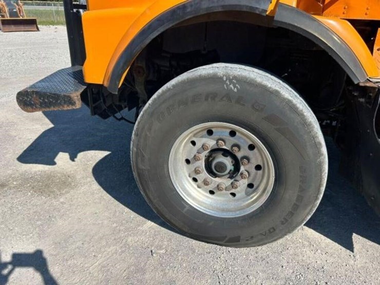 2001-kenworth-t800-image-111