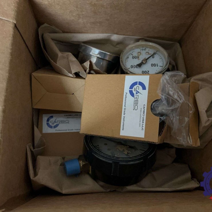 Box of Six Carbo USA LLC Pressure Gauges with Boxes and Packaging