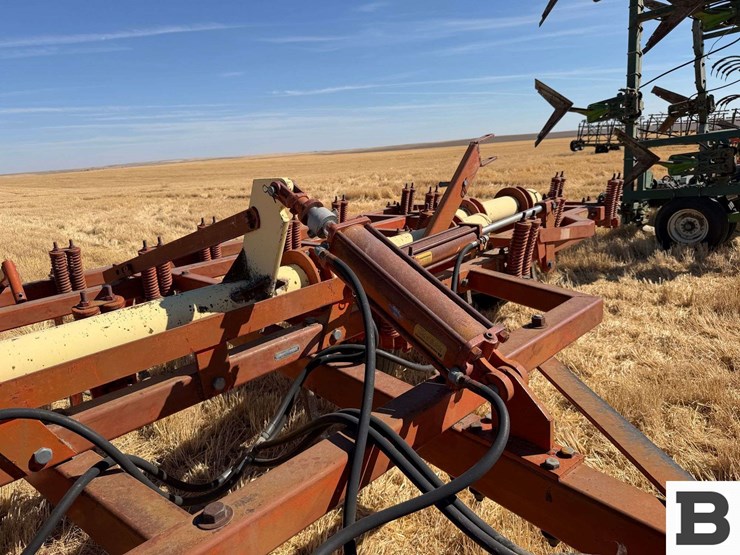 krause-2341-field-cultivator-image-11