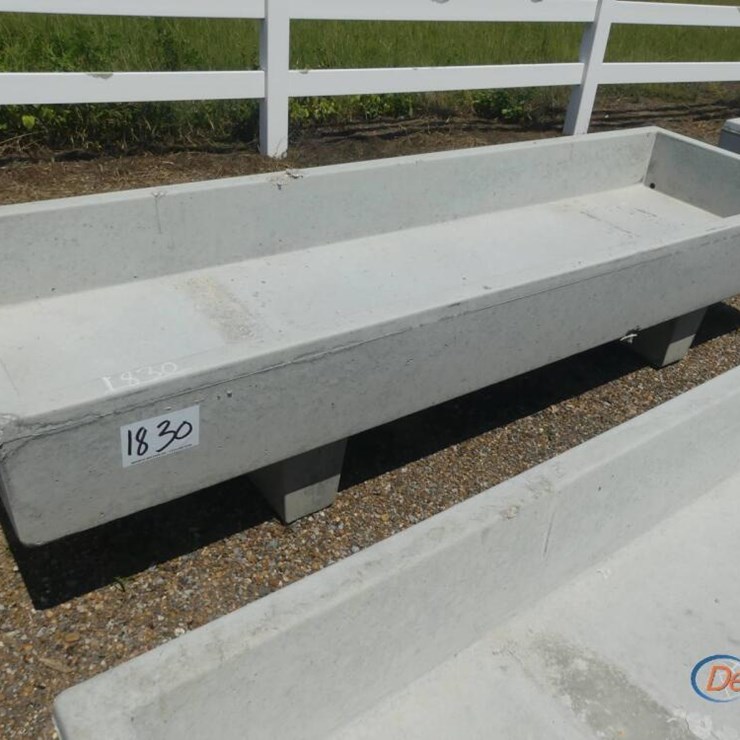3X10 CONCRETE FEED TROUGH