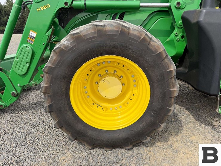 2015-john-deere-6210r-image-18
