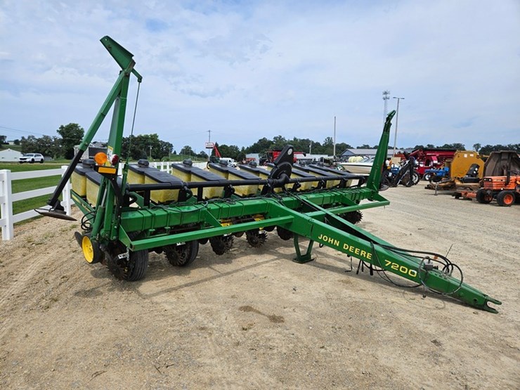 john-deere-7200-image-8