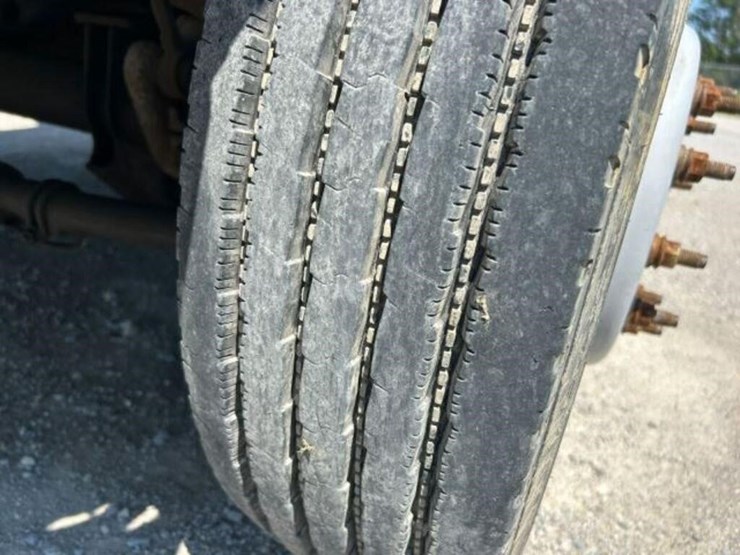 2009-ford-f550-image-63
