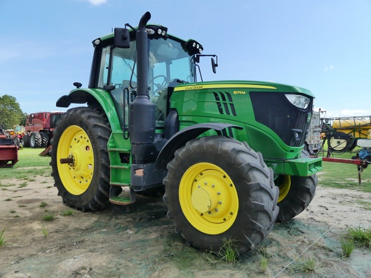 2022-john-deere-6175m-image-2