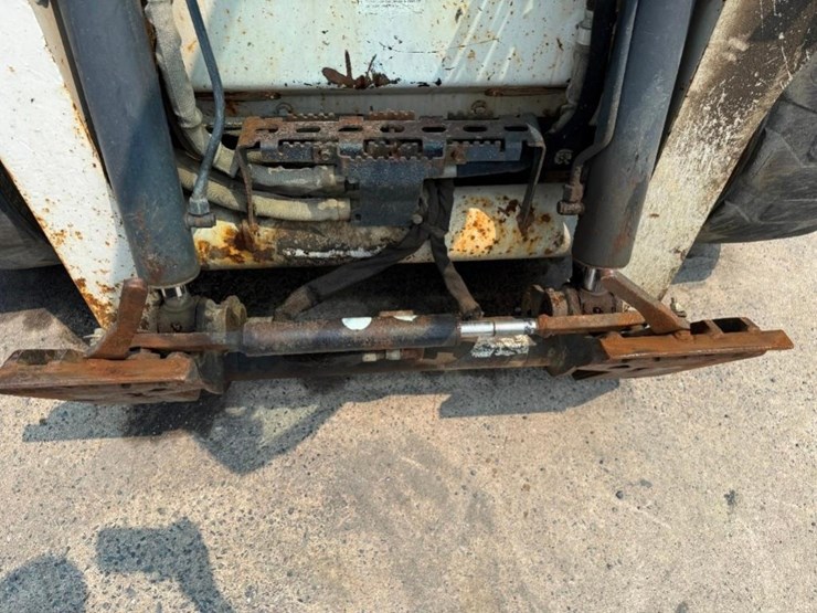 2012-bobcat-s630-image-6