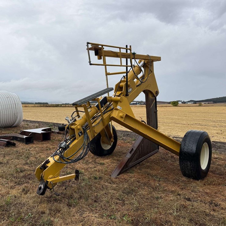 2006 Johnson Pull-Type 6' Tile Plow