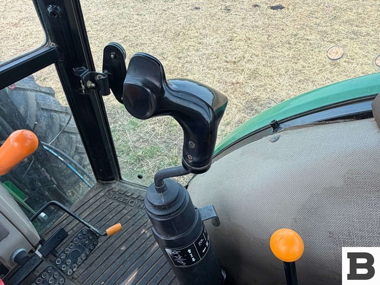 2005-john-deere-6603-image-44