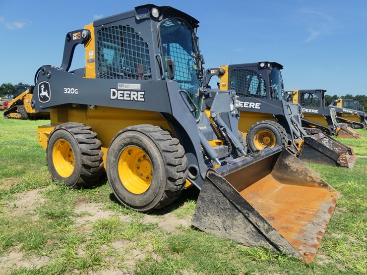 2024-deere-320g-image-1