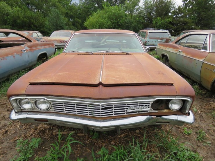 1966-chevrolet-caprice-4dr-ht-image-2
