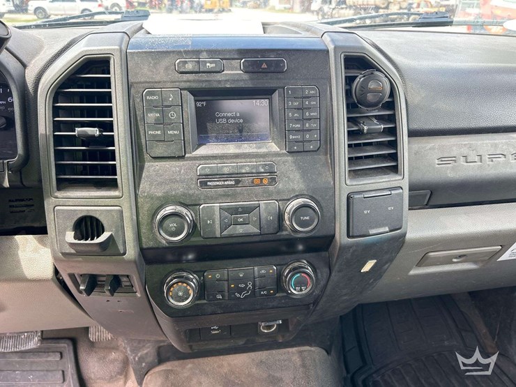 2019-ford-f550-image-19
