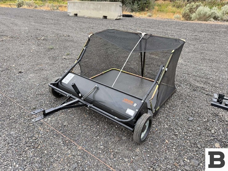 vevor-44"-yard-sweeper-image-1