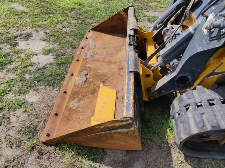 2020-deere-333g-image-10