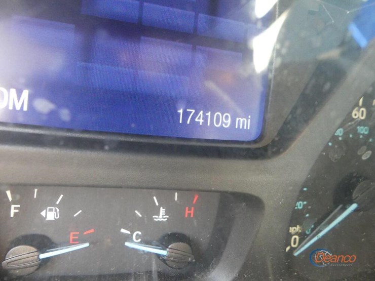 2015-ford-transit-image-9