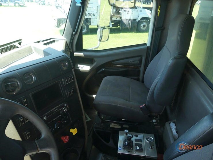 2019-international-hx615-image-18