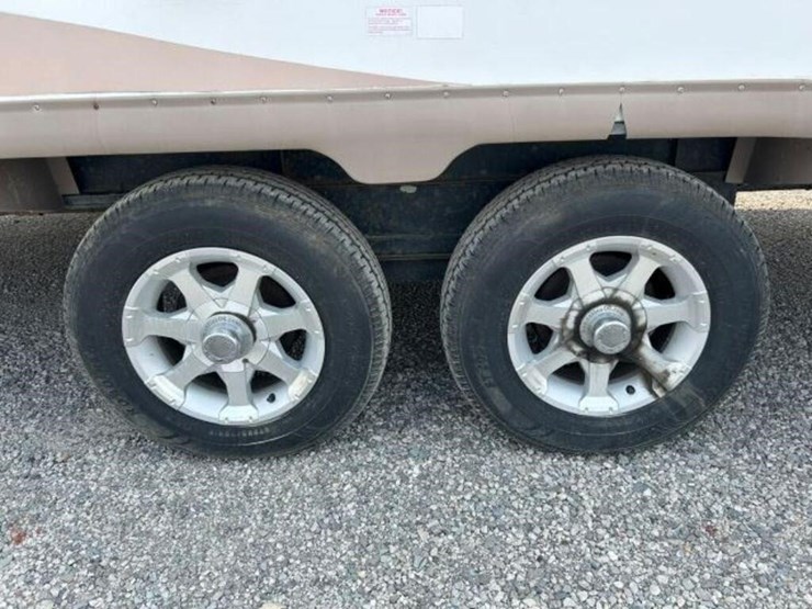 2006-forest-river-rockwood-8281ss-t/a-5th-wheel-4x-image-32