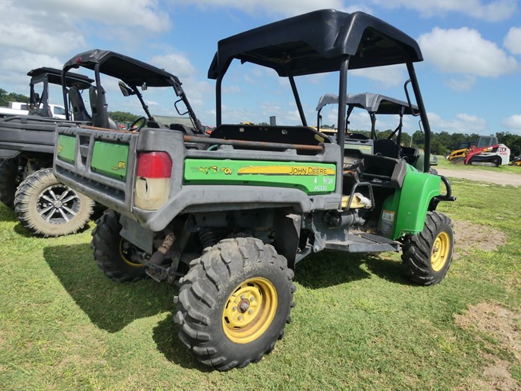 john-deere-825i-xuv-image-3