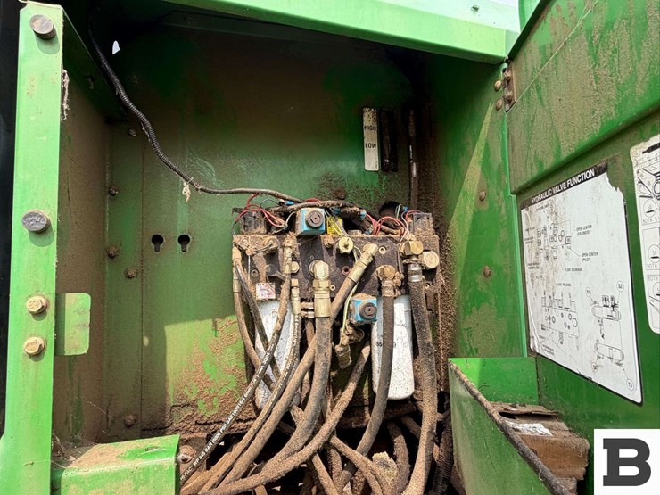 2005-john-deere-4995-image-33