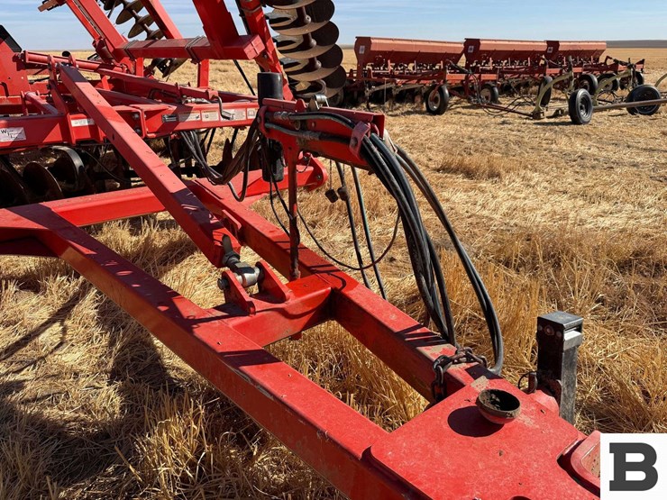 2012-kuhn-krause-8200-twin-offset-disc-image-10