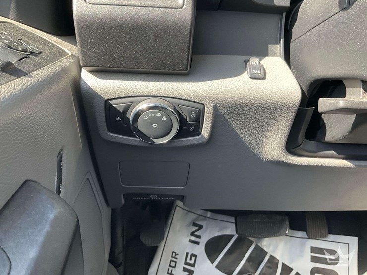 2019-ford-f350-image-18