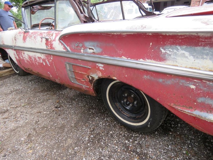 1958-chevrolet-impala-convertible-image-34