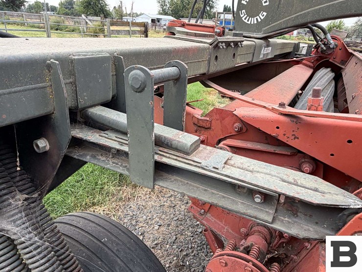 hesston-1160-image-40