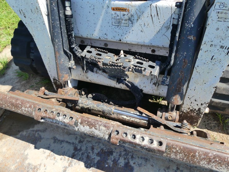 2023-bobcat-t770-image-11