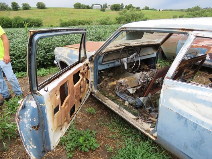1966-chevrolet-biscayne-2dr-sedan-image-8