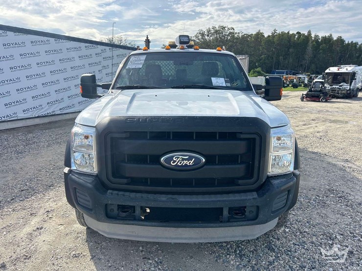 2012-ford-f550-image-32