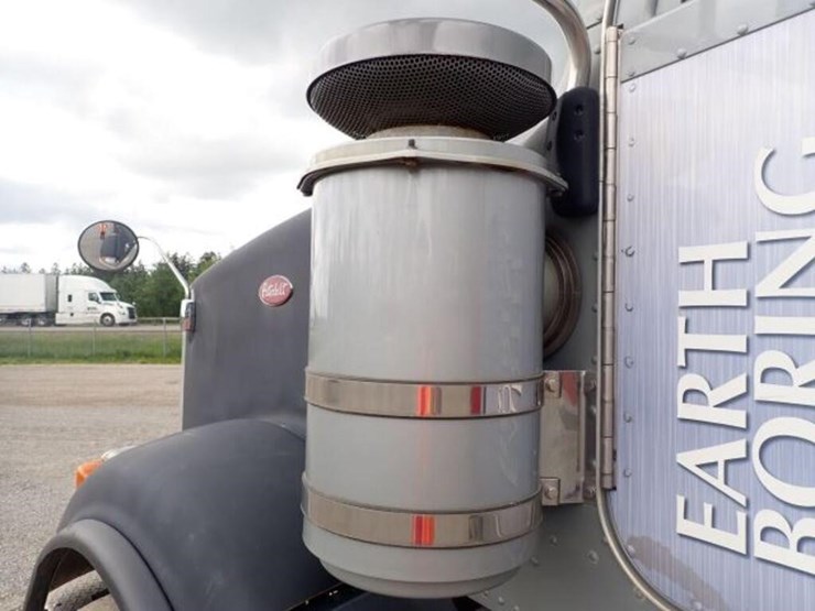 2013-peterbilt-367-image-105