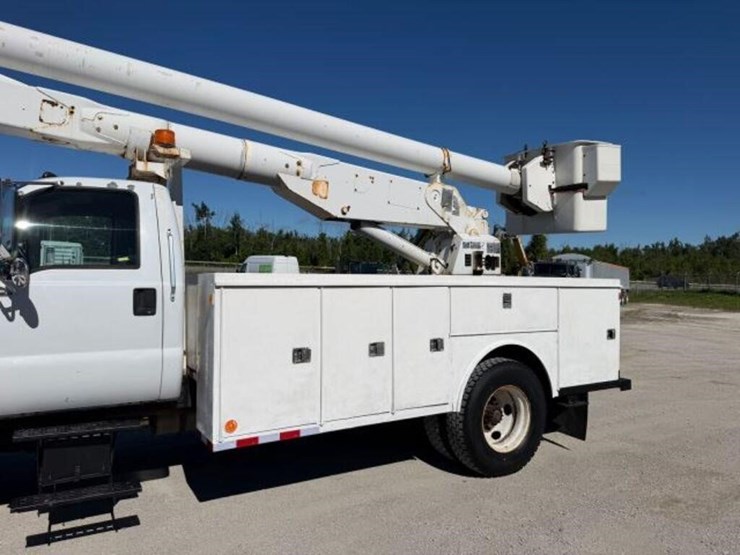 2001-ford-f650-xl-image-27