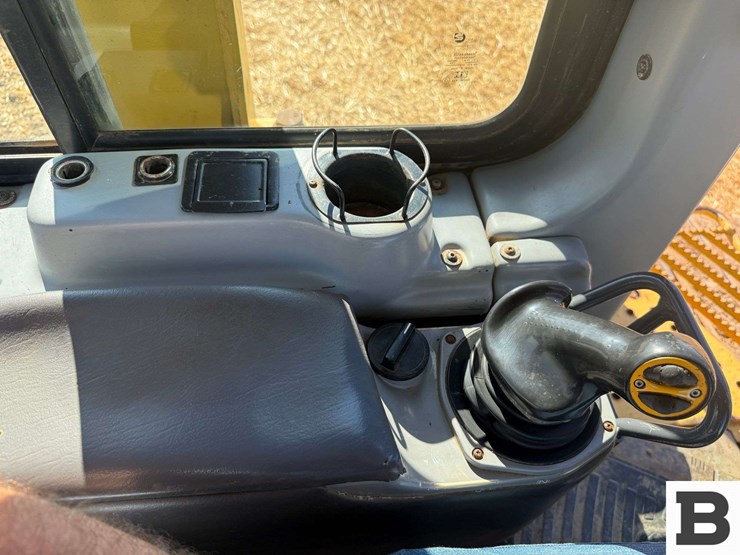 2006-komatsu-d65px-15e0-image-59