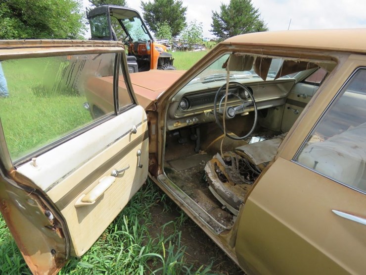 1965-chevrolet-biscayne-4dr-sedan-image-4