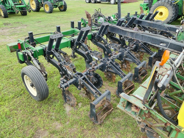 john-deere-1700-image-5