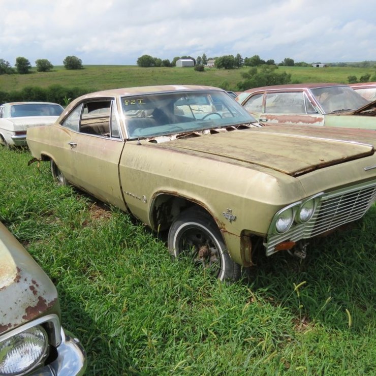 1965 Chevrolet Impala 2dr HT